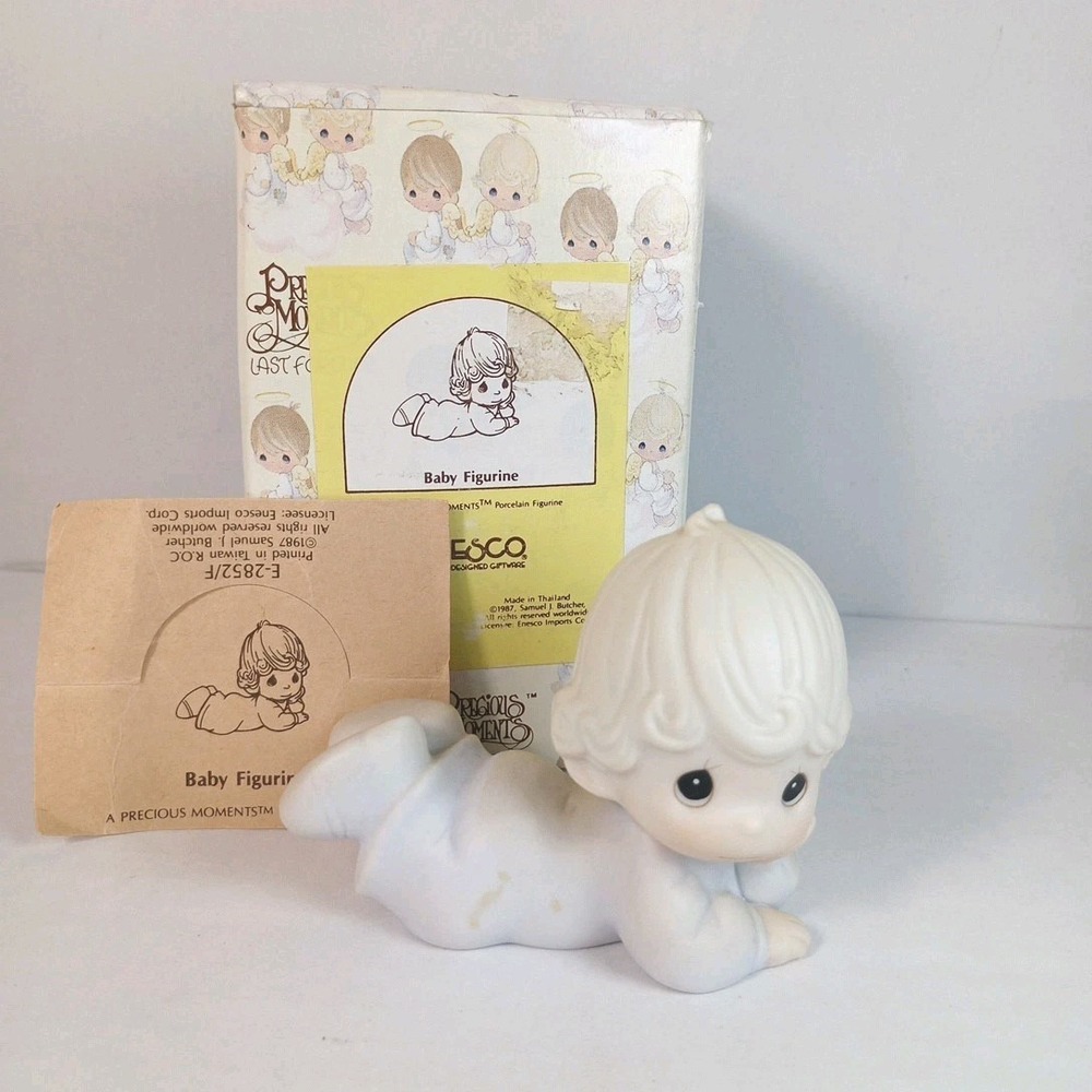 Precious Moments E-2852/F 'Baby Laying Down' 1992 G Clef Mark Retired With Box